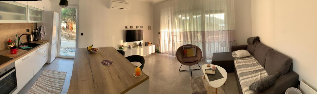 Riodia Seaview Stay Примоштен Екстер'єр фото